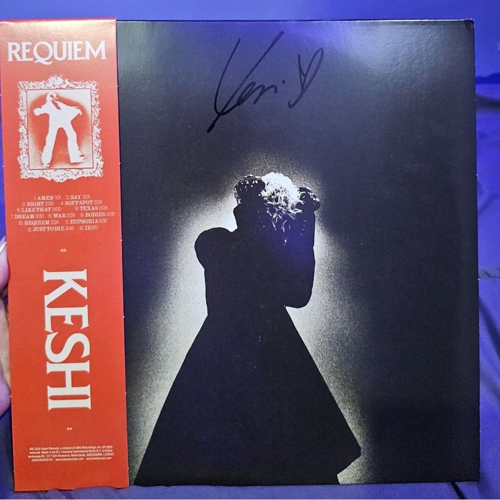 ALBUM VINYL KESHI REQUIEM WITH SIGN