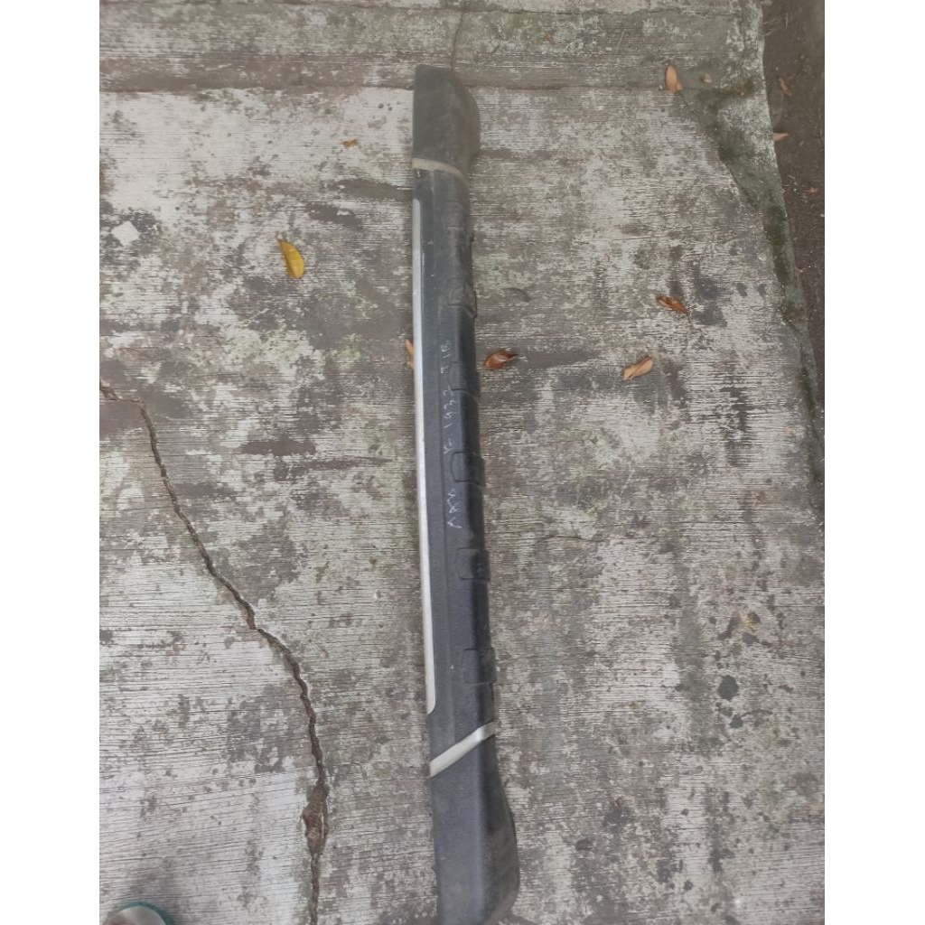 Tanduk pelindung bumper belakang Toyota Avanza 2015