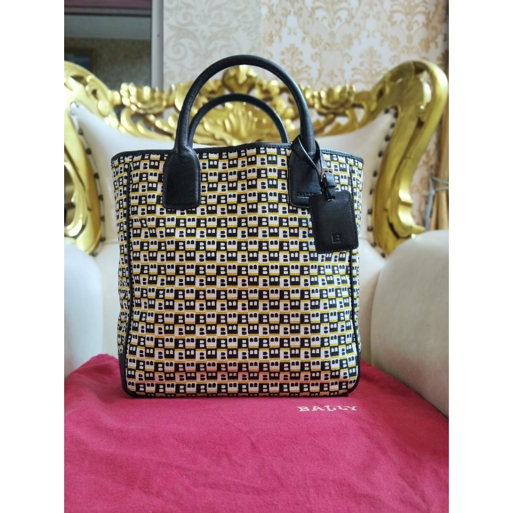 Tas BALLY bekas pemakaian, second seken preloved