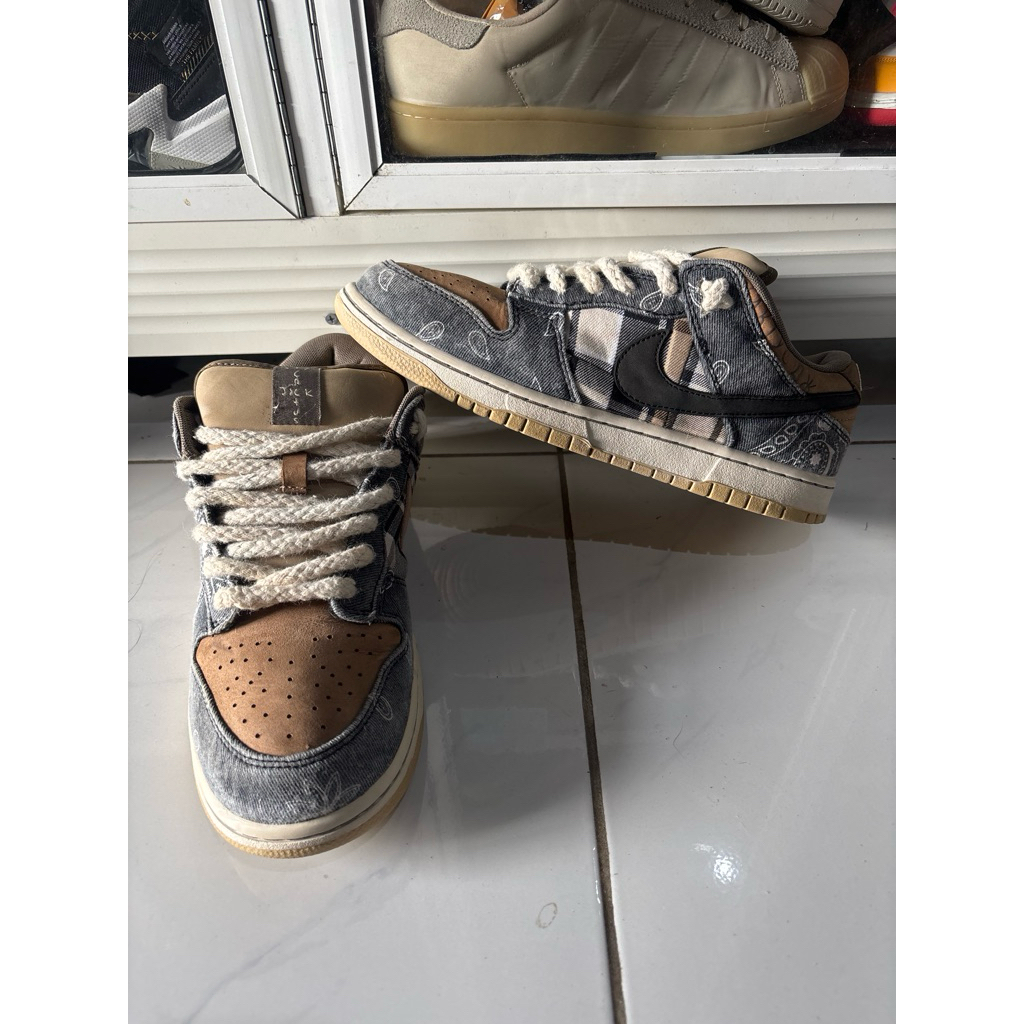 SB dunk low “Travis-Scott” size 42.5/27cm