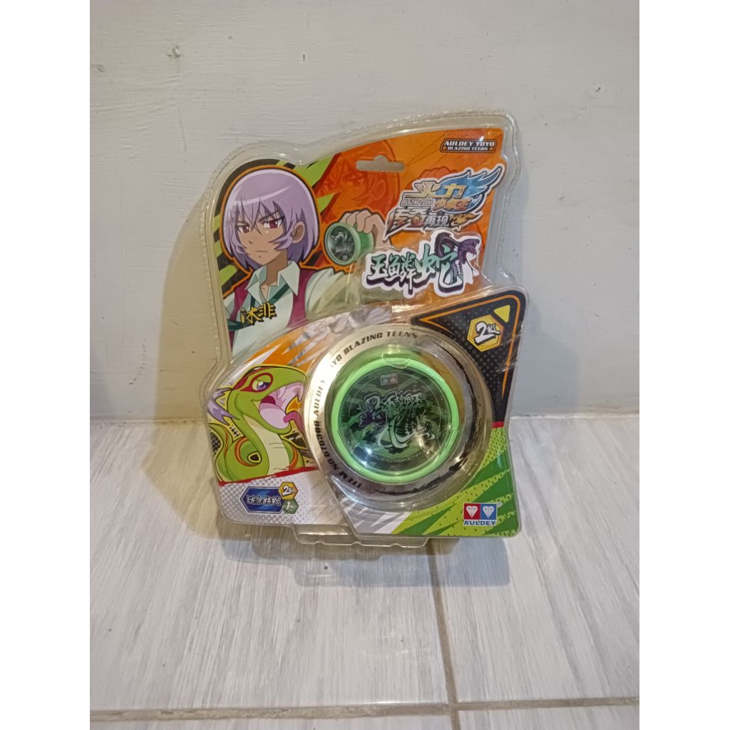 Auldey Yoyo Blazing Teens Jade Snake (Blister Segel)
