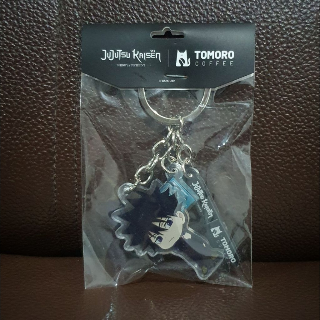 Tomoro Coffee x Jujutsu Kaisen keychain