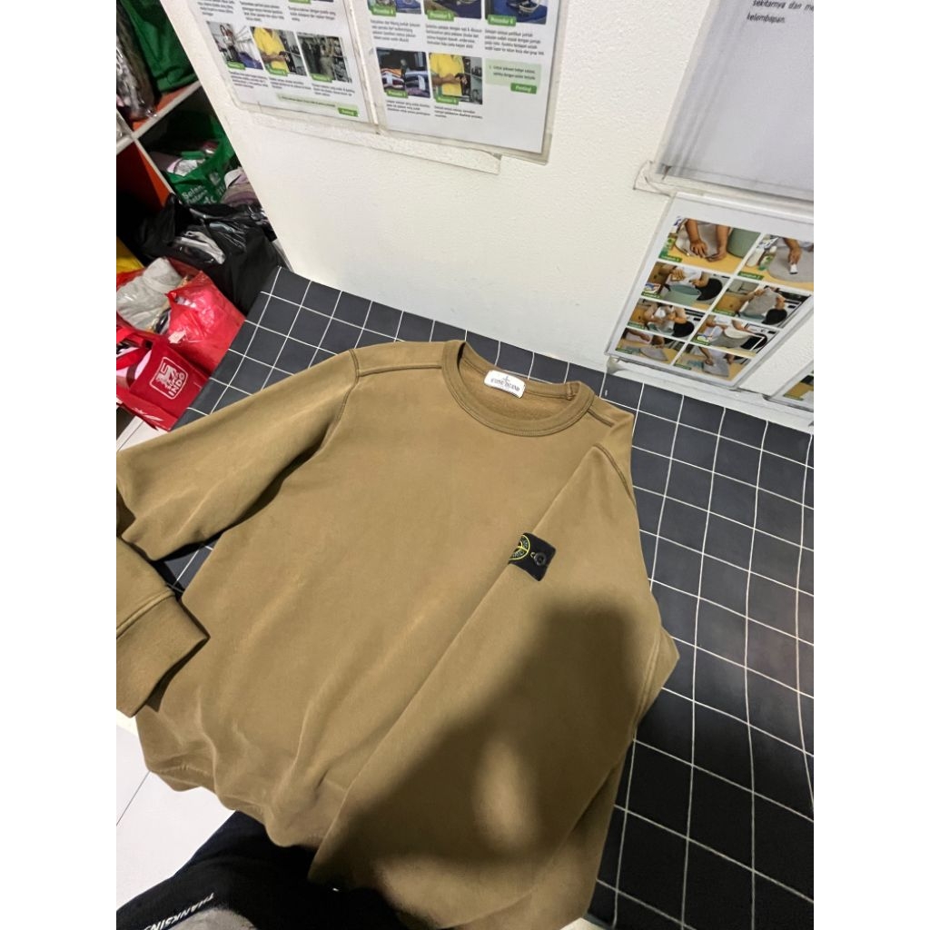 Crewneck StoneIsand