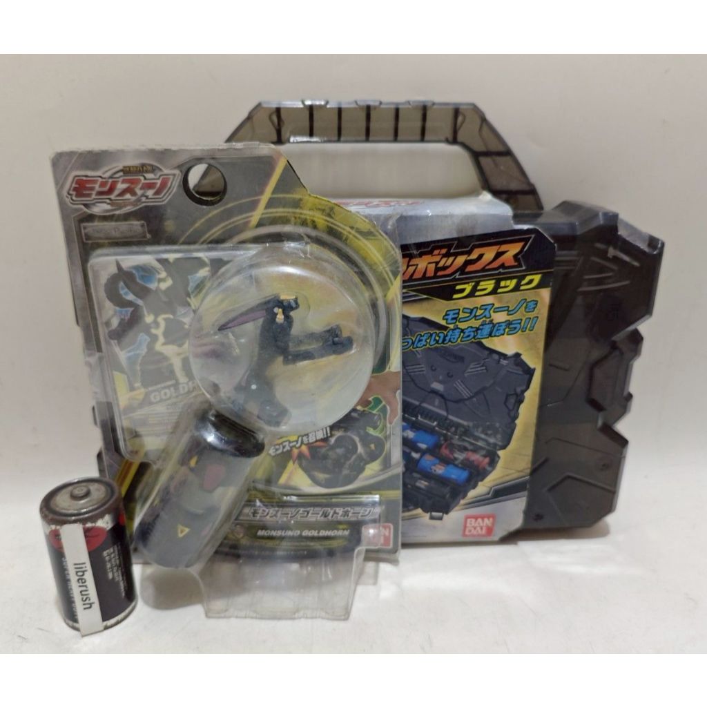 Set bandai monsuno core tech goldhorn case pack stroage series spin battle freedom striker figure ba