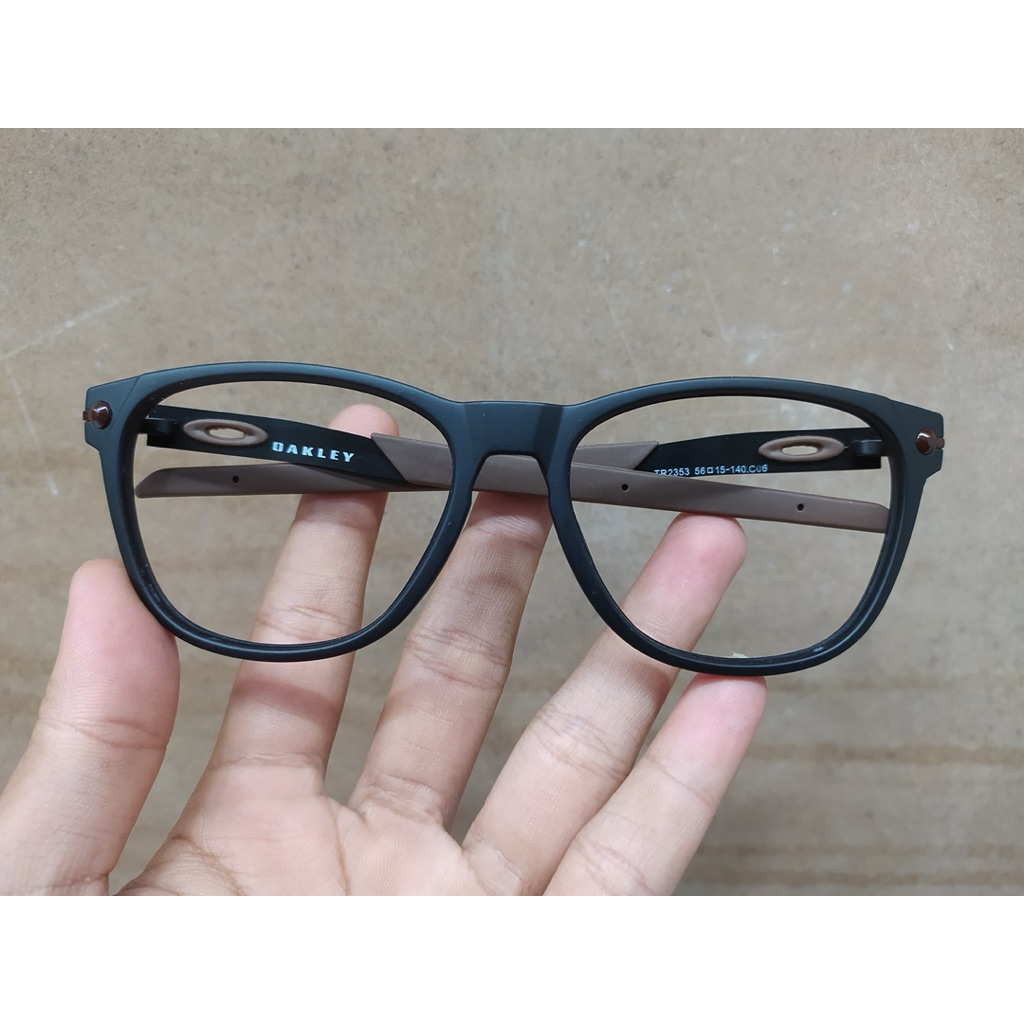 KACAMATA OAKLEY SECOND ORIGINAL (preloved)