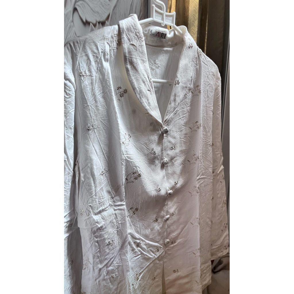 Preloved kebaya putih