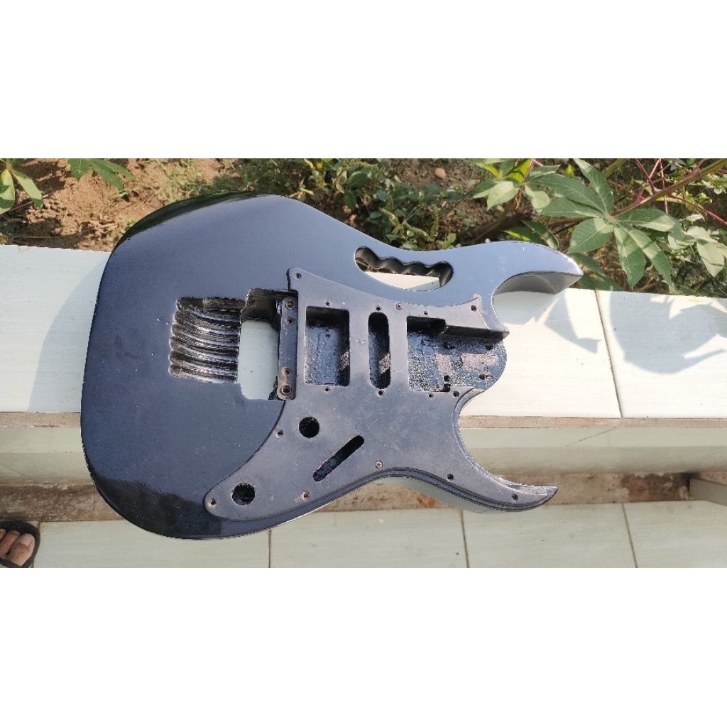 Body gitar ibanez Jem custom