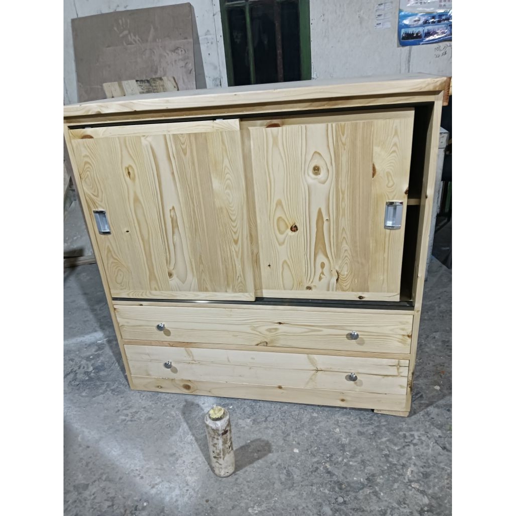 lomari kamar kost