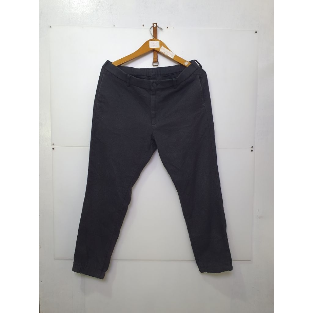 CELANA UNIQLO EZY JOGGER PANTS