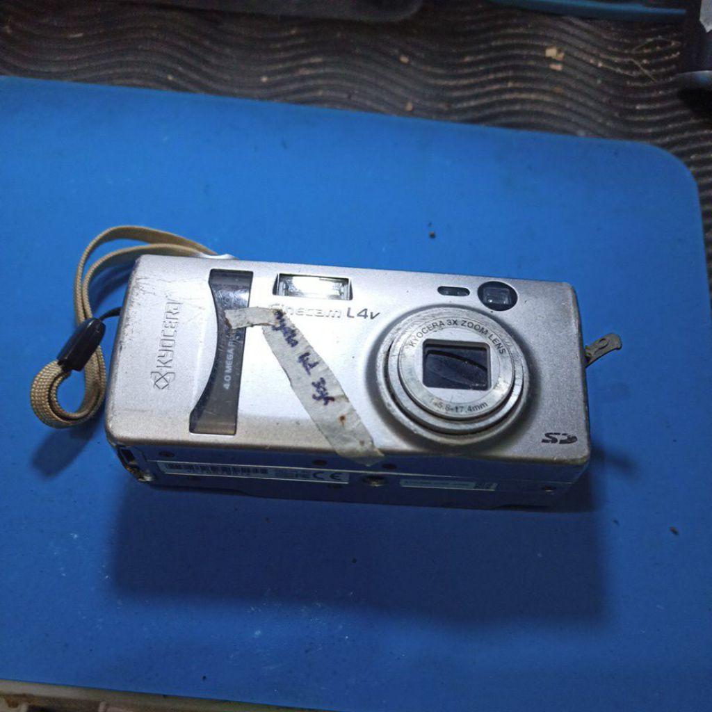 kamera digital Kyocera finecam l4v  nyala minus bahan servis
