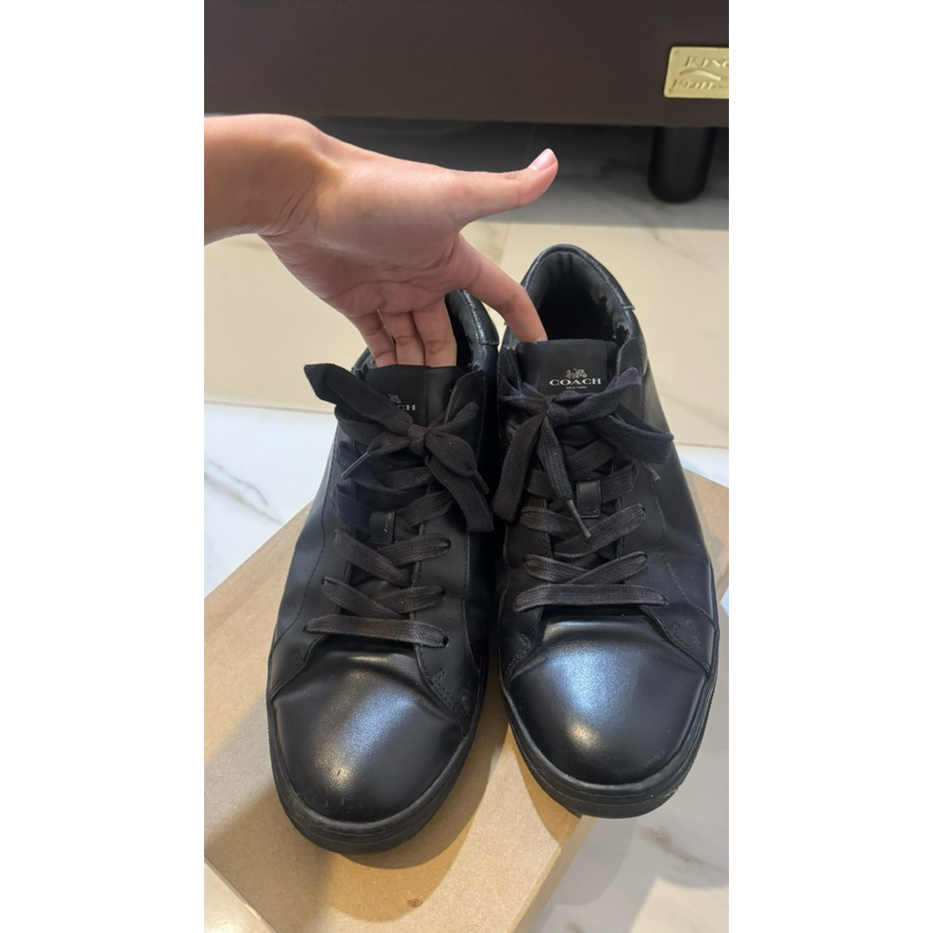 preloved sepatu coach