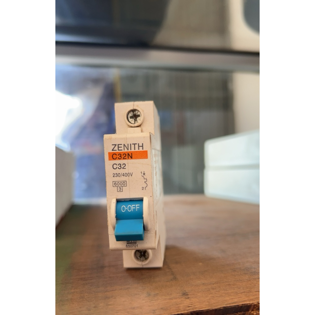 mcb zenith C32N C32
