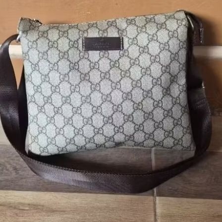 Sling Gucci 3 Compartement mini preloved