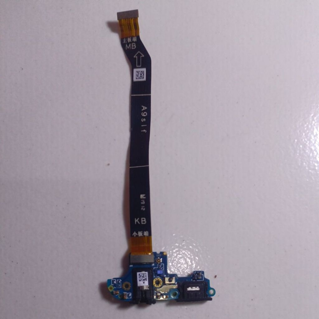 papan charger & flexibel Realme 3 original copotan