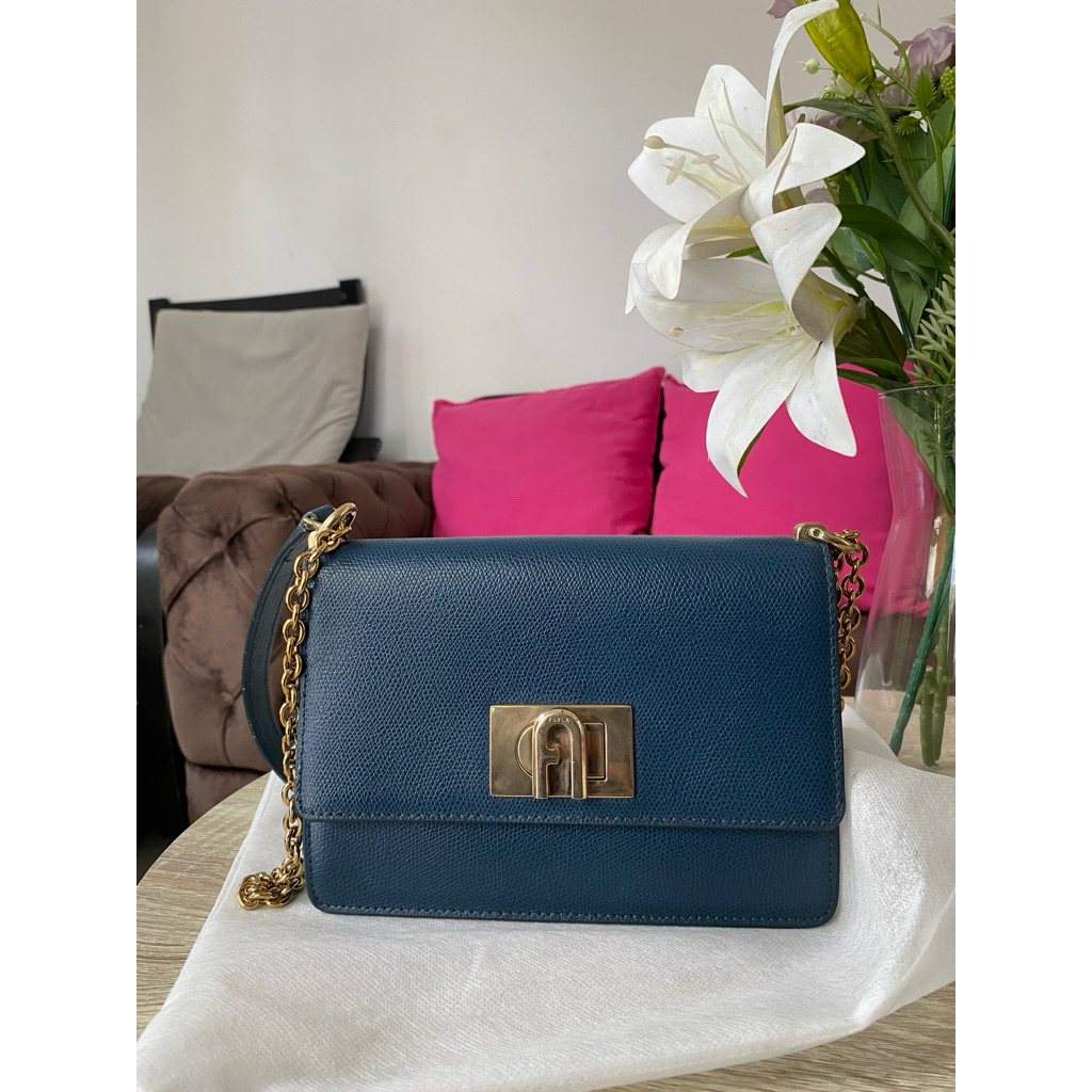 Furla sling hijau emerald