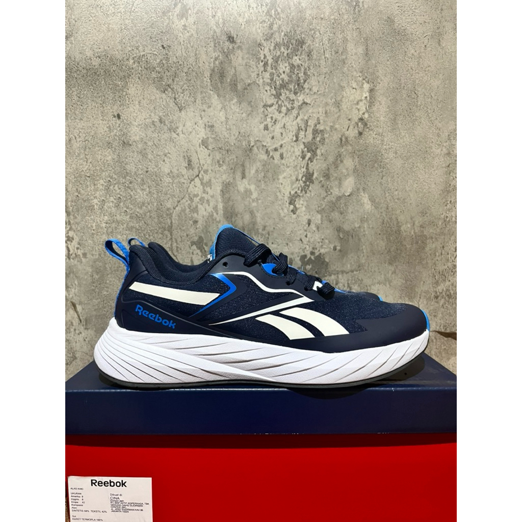 Sepatu Olahraga Reebok Verse Original Resmi BNIB