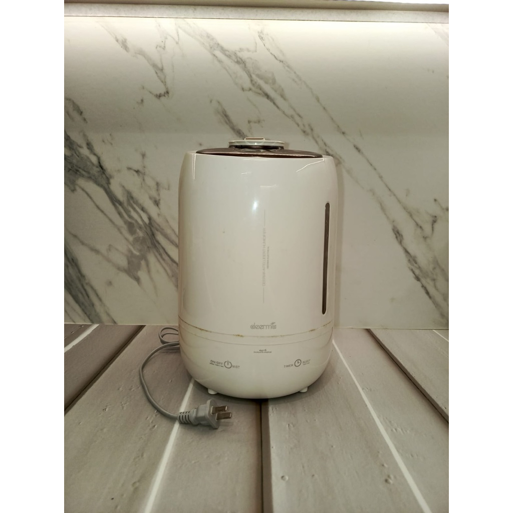 Preloved Humidifier Merk Deerma Berkualitas Tinggi