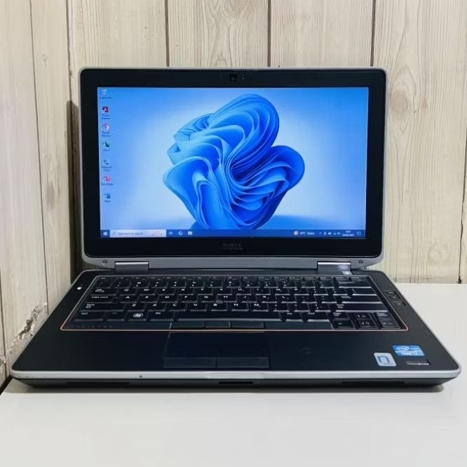 Laptop Dell Latitude E6320 Core i7 Ram 8gb Ssd 256gb siap pakai