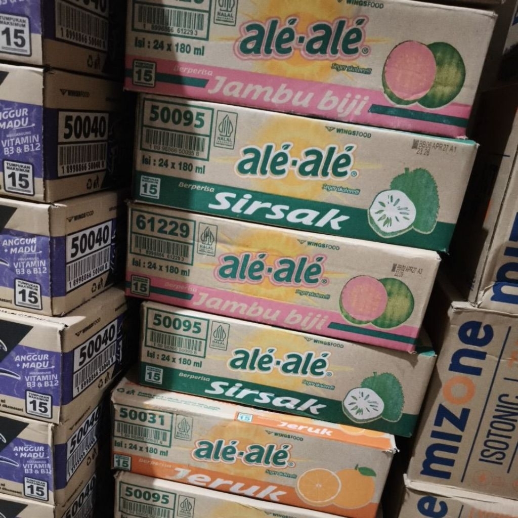 MINUMAN CUP ALE-ALE  1 DUS (24 x 175 ml)