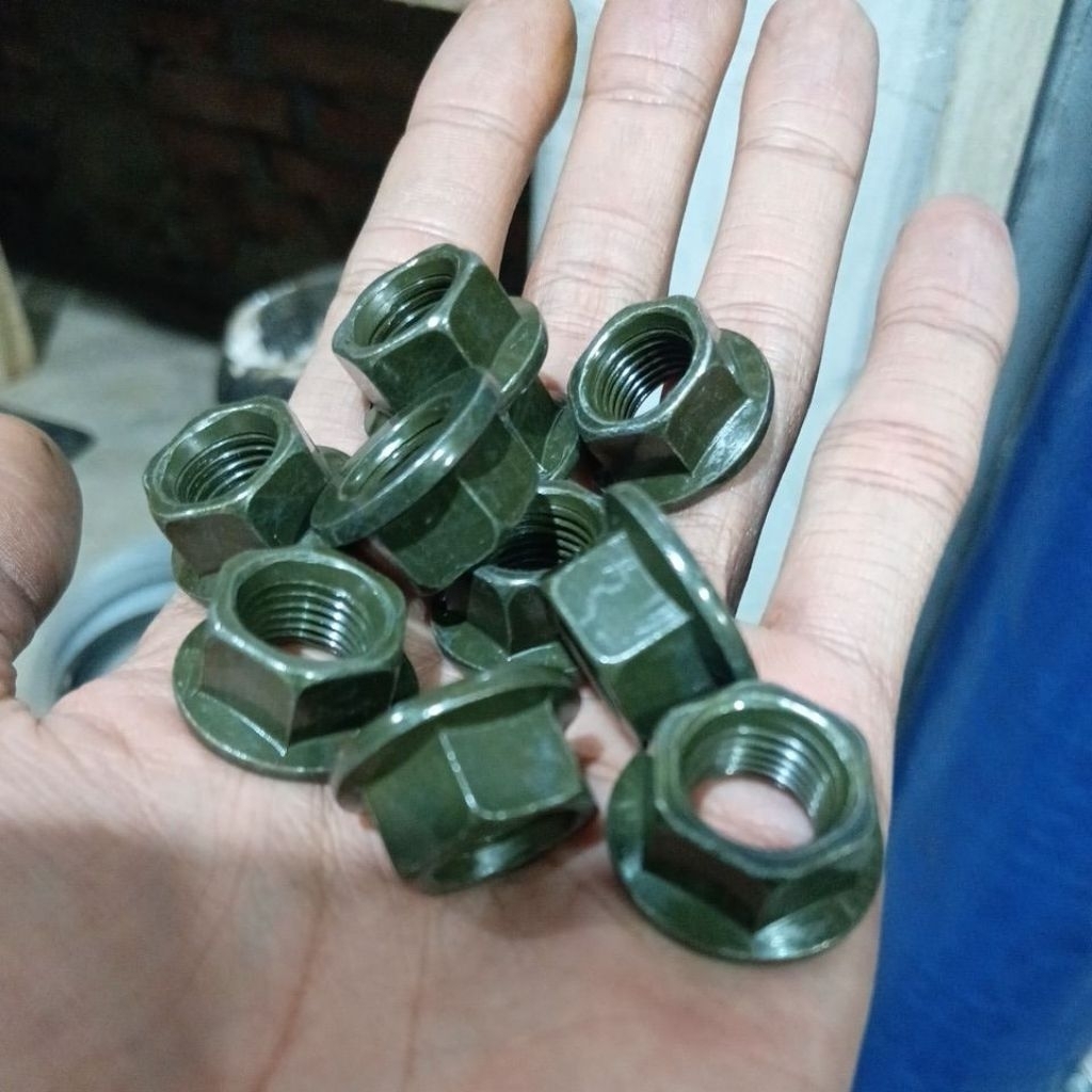 Mur Topi Baut 17 Mur M12 Hijau