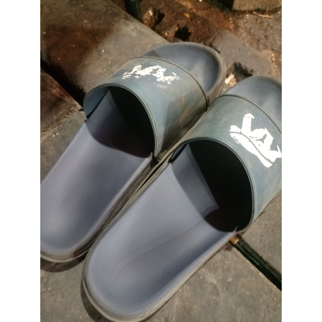 ( Bekas ) House Of Smith Sendal Slide Pria Sanbloops