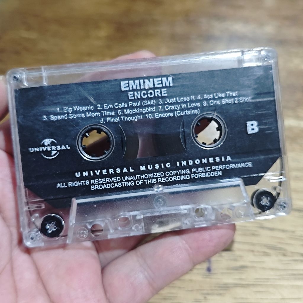 ISI SAJA TANPA COVER kaset EMINEM encore