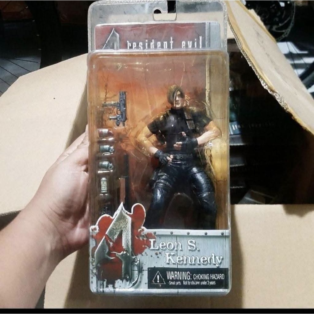 For Sale NECA Action Figure Resident Evil 4 Leon S Kennedy no Jacket
