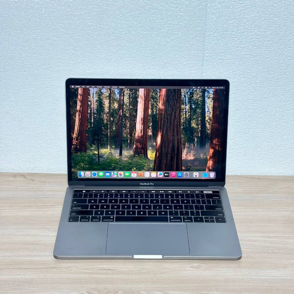 MacBook Pro 2019 13inch Touch Bar Core i7 | 16GB RAM //SSD 512GB Siap Pakai