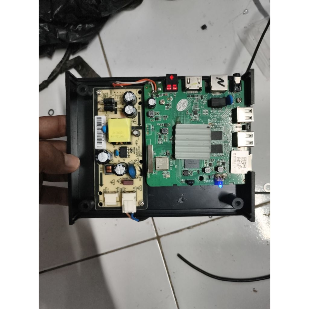 ANDROID TV BOX POLYTRON/MOLA