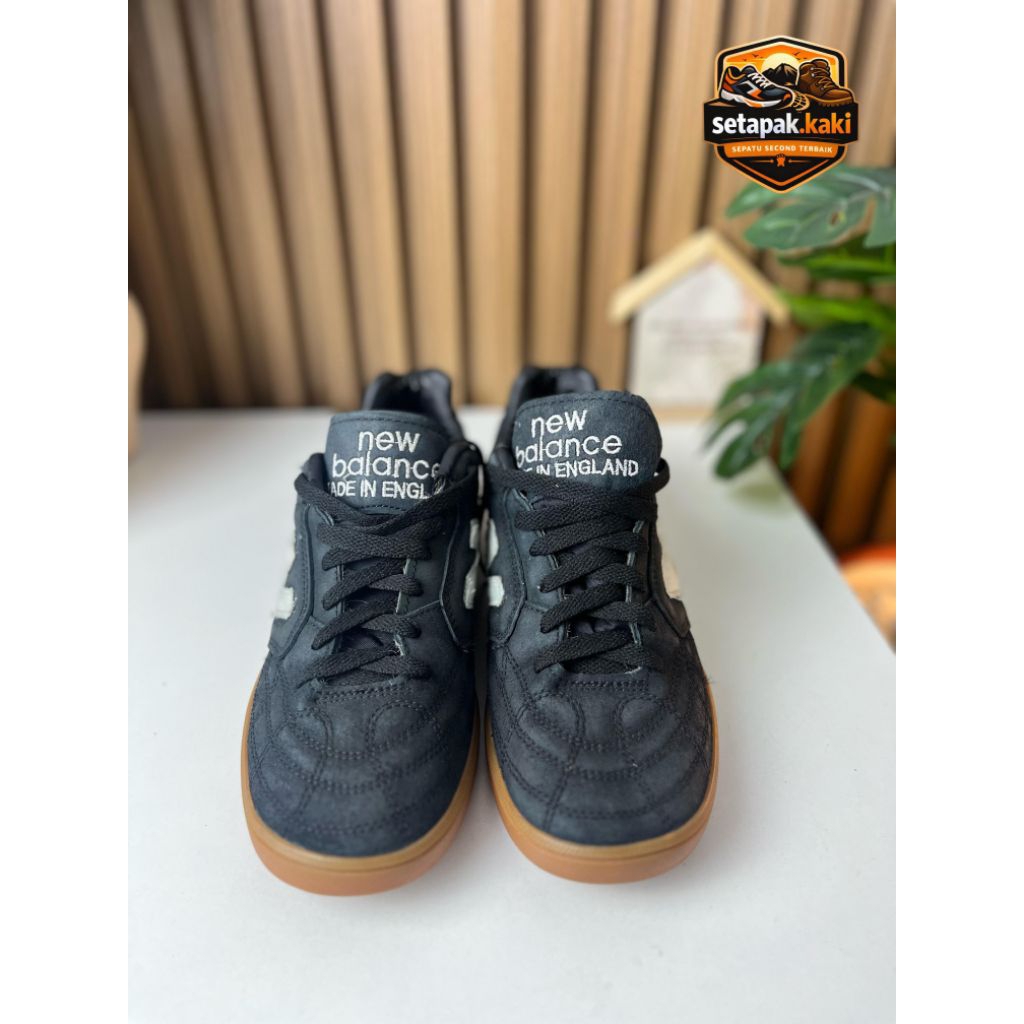 NB Made in England second original sz 40