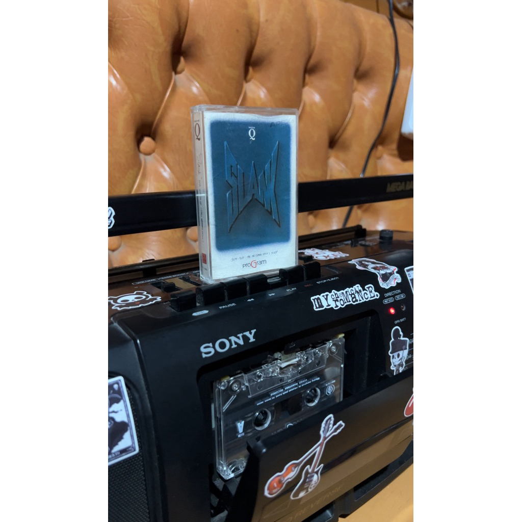 kaset pita suit suit slank