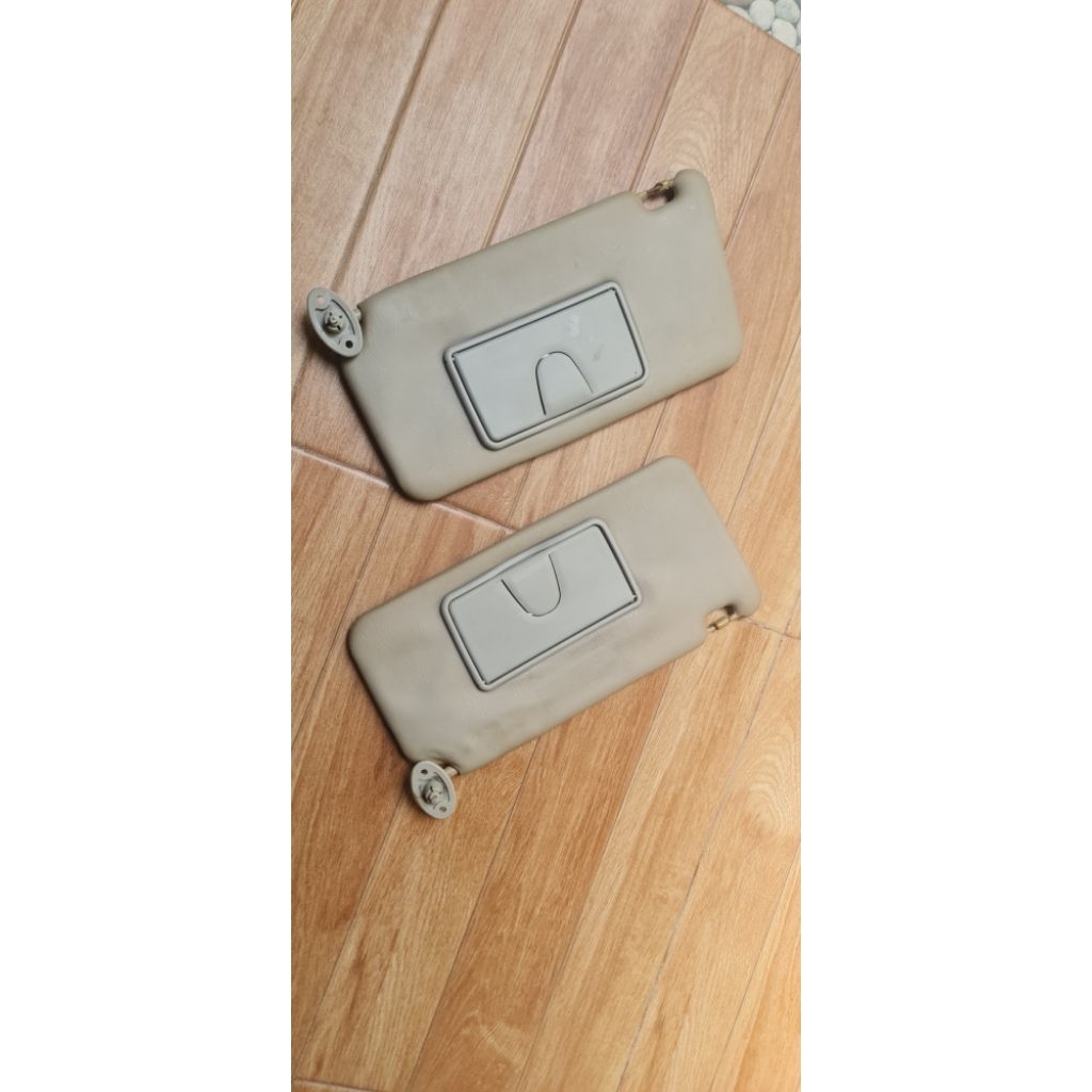 Sunvisor Suzuki Swift 2005 Copotan