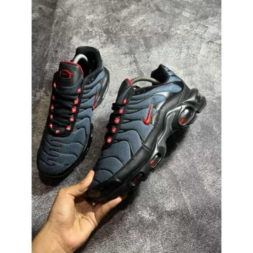 NIKE TN