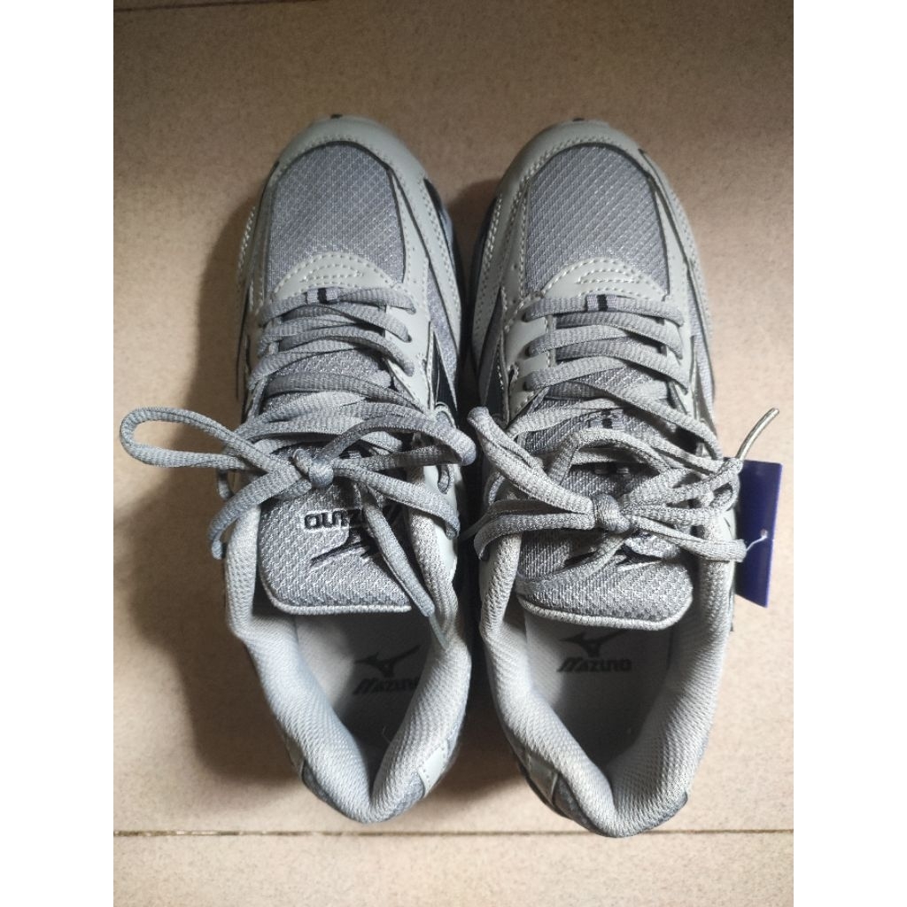 Sepatu Mizuno MXR