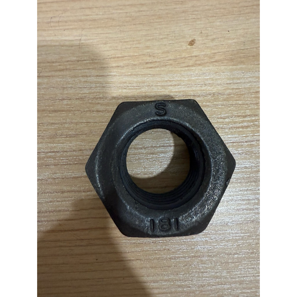 Mur hexagon baja M-36