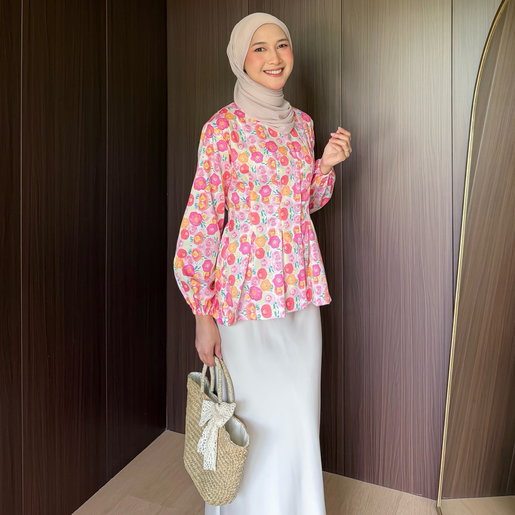 Yoona Blouse Motif Bunga Wanita Peplum