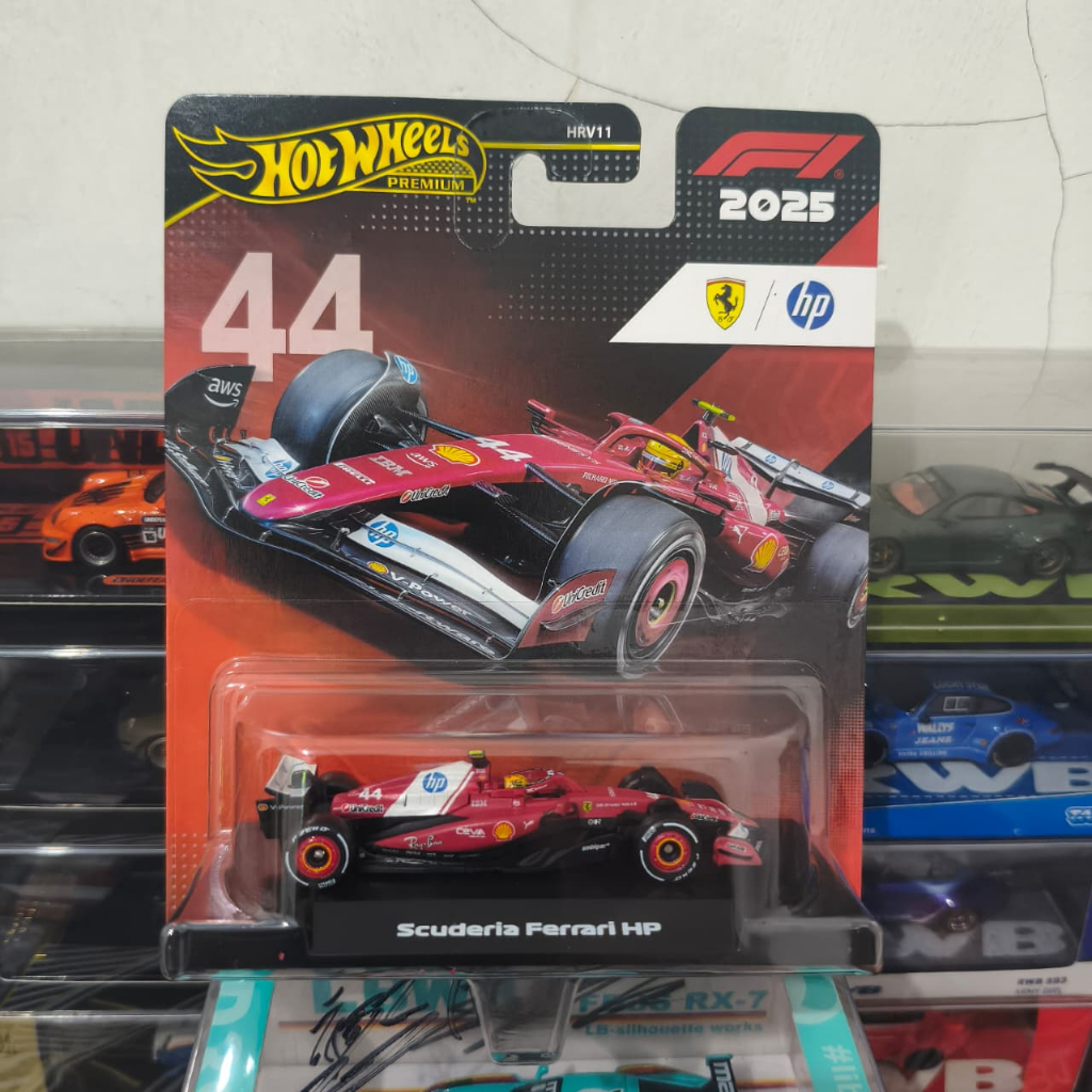 Hot Wheels Premium F1 Formula One Scuderia Ferrari Mercedes-AMG Petronas