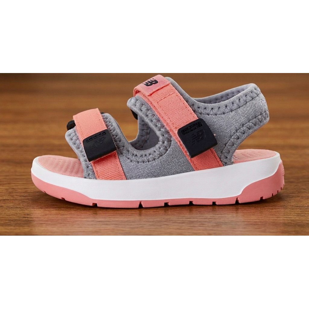 sandal Nb anak