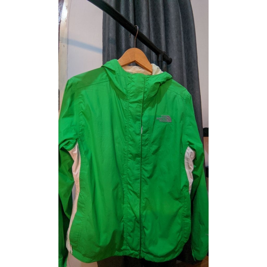 jaket tnf hyvent