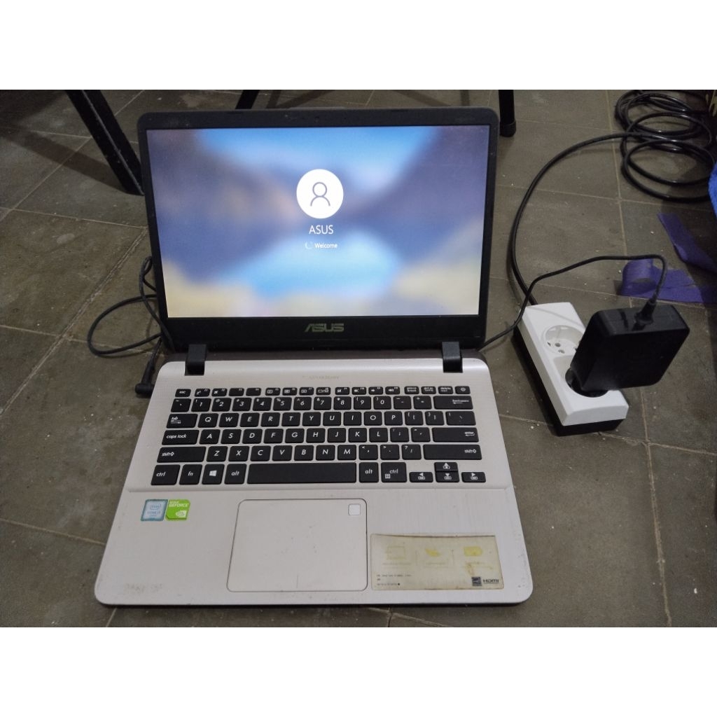 Laptop Asus Vivobook A407U i3 6006U tanpa RAM