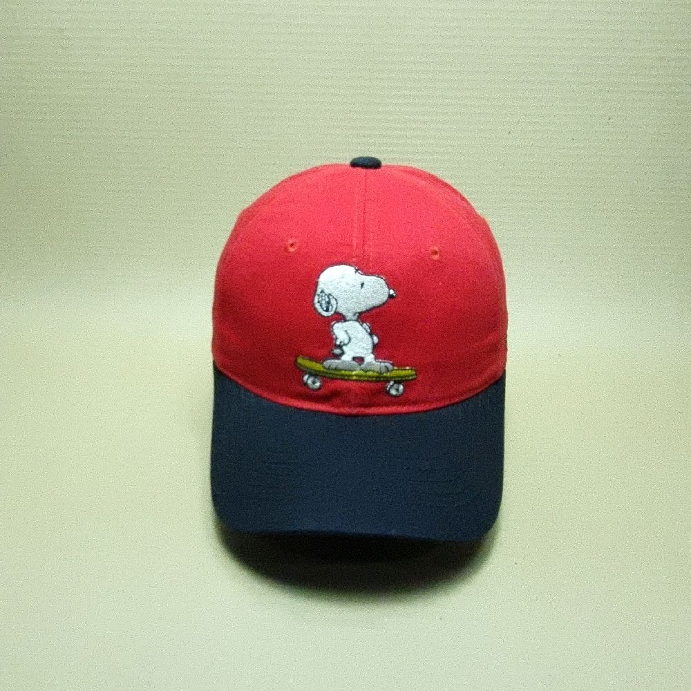 topi peanuts snoopy whole hauss