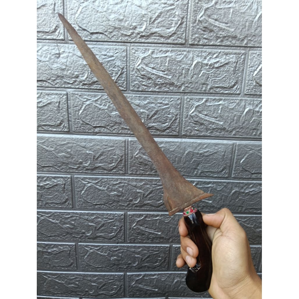 Keris Pulanggeni Lurus