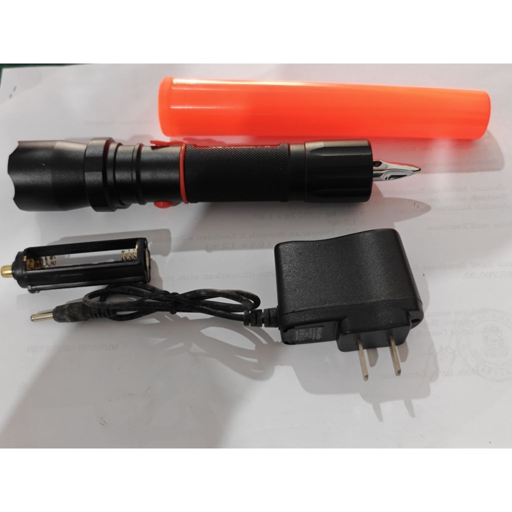 SENTER LED PAKAI BATERAI FREE 3 BATERAI AAA