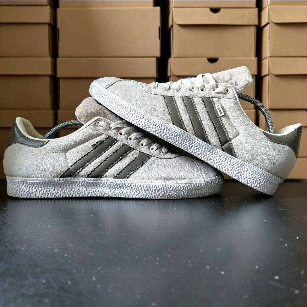 Sepatu Adidas Gazelle Tan Light Brown | Sneakers Casual | Second Original | Size 45.5/290