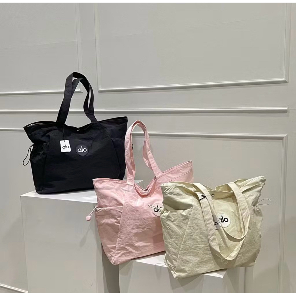 Alo 05 Tote Bag