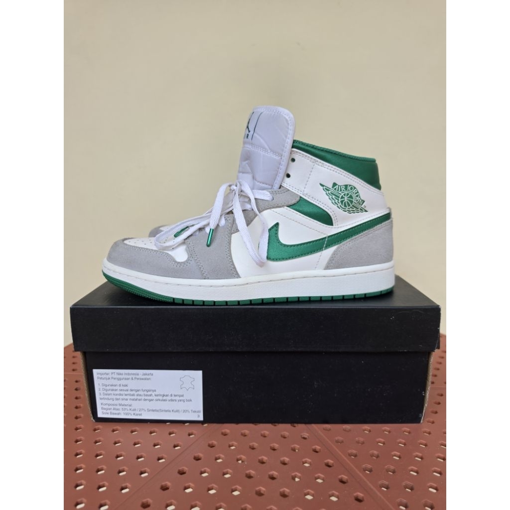 Original Second Sepatu Pria Nike Air Jordan Mid SE Grey Pine Green Size  42,5 Like New Istimewa Siap