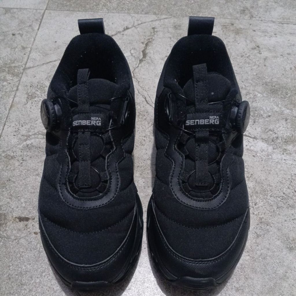 Sepatu outdoor Nepa isenberg