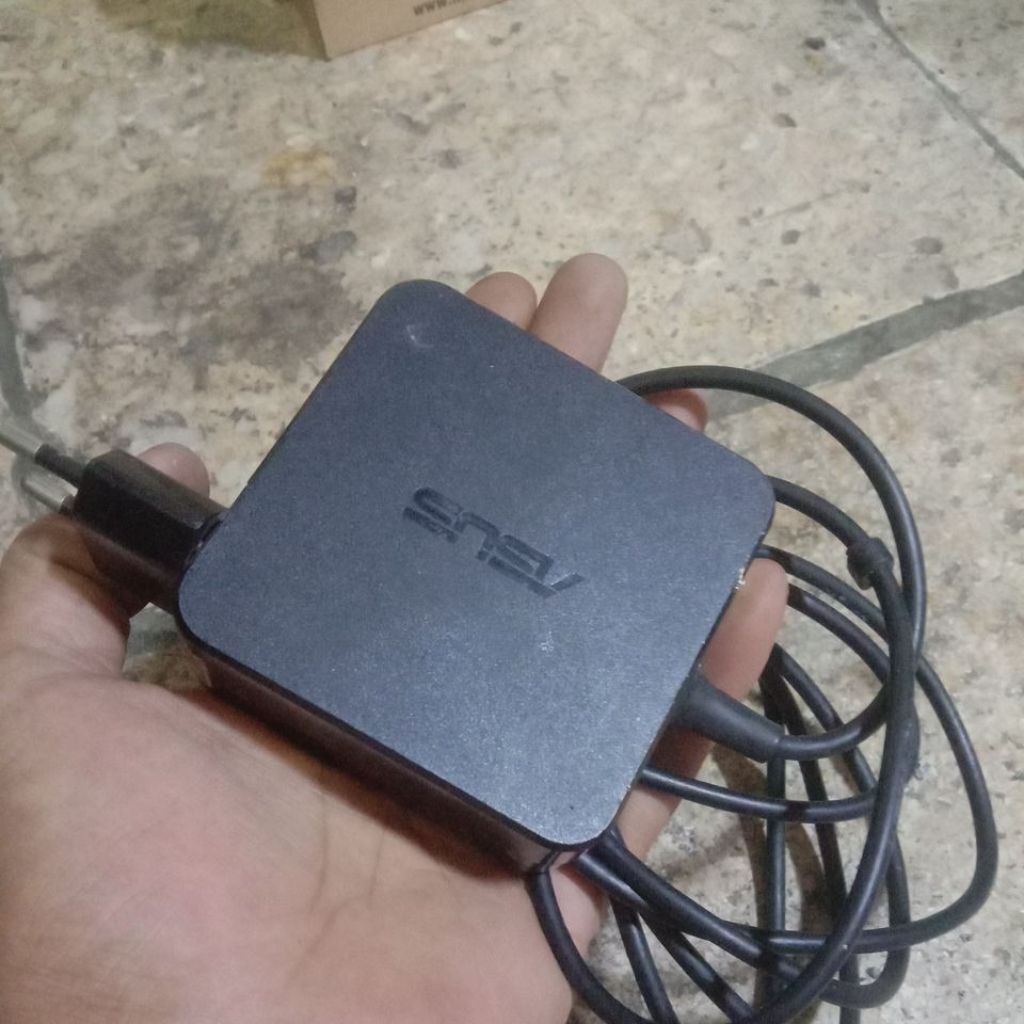 CASAN ORI BAWAAN LAPTOP ASUS ( normal )