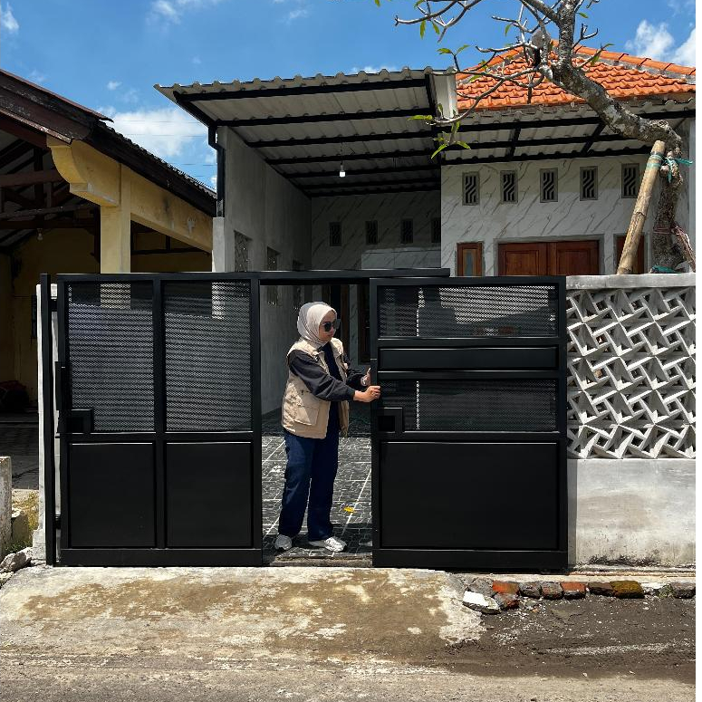 Pagar Rumah Double Sliding Hitam Doff