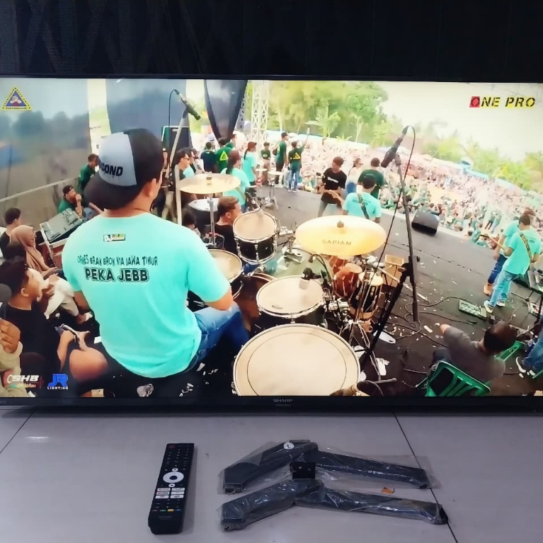 GOOGLE TV 42INC SHARP UHD 4K REMOT VOICE, KONDISI BEKAS MASIH SEGEL 252LA